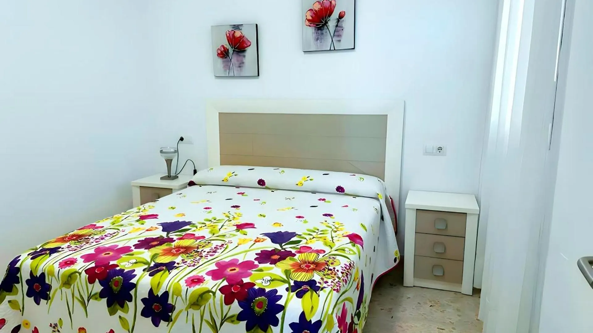 Apartamento Comodo Cerca De La Playa كونيل ذي لا فرونتيرا شقة